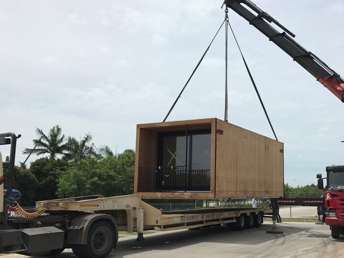 Finch Module Transportation: Unloading in progress
