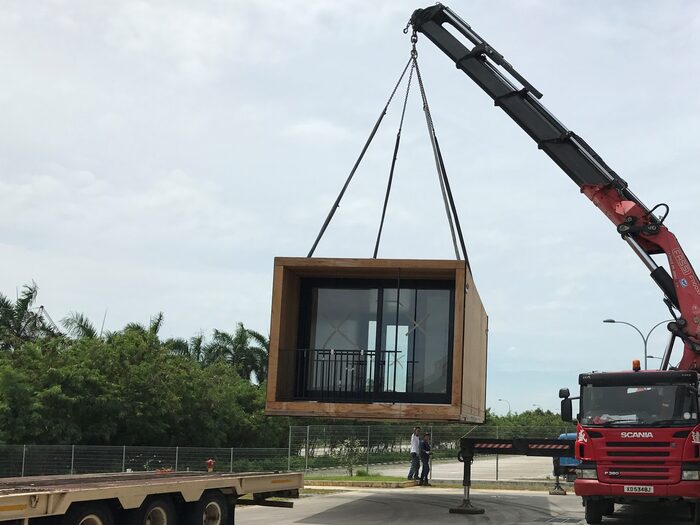 Finch Module Transportation: Unloading in progress